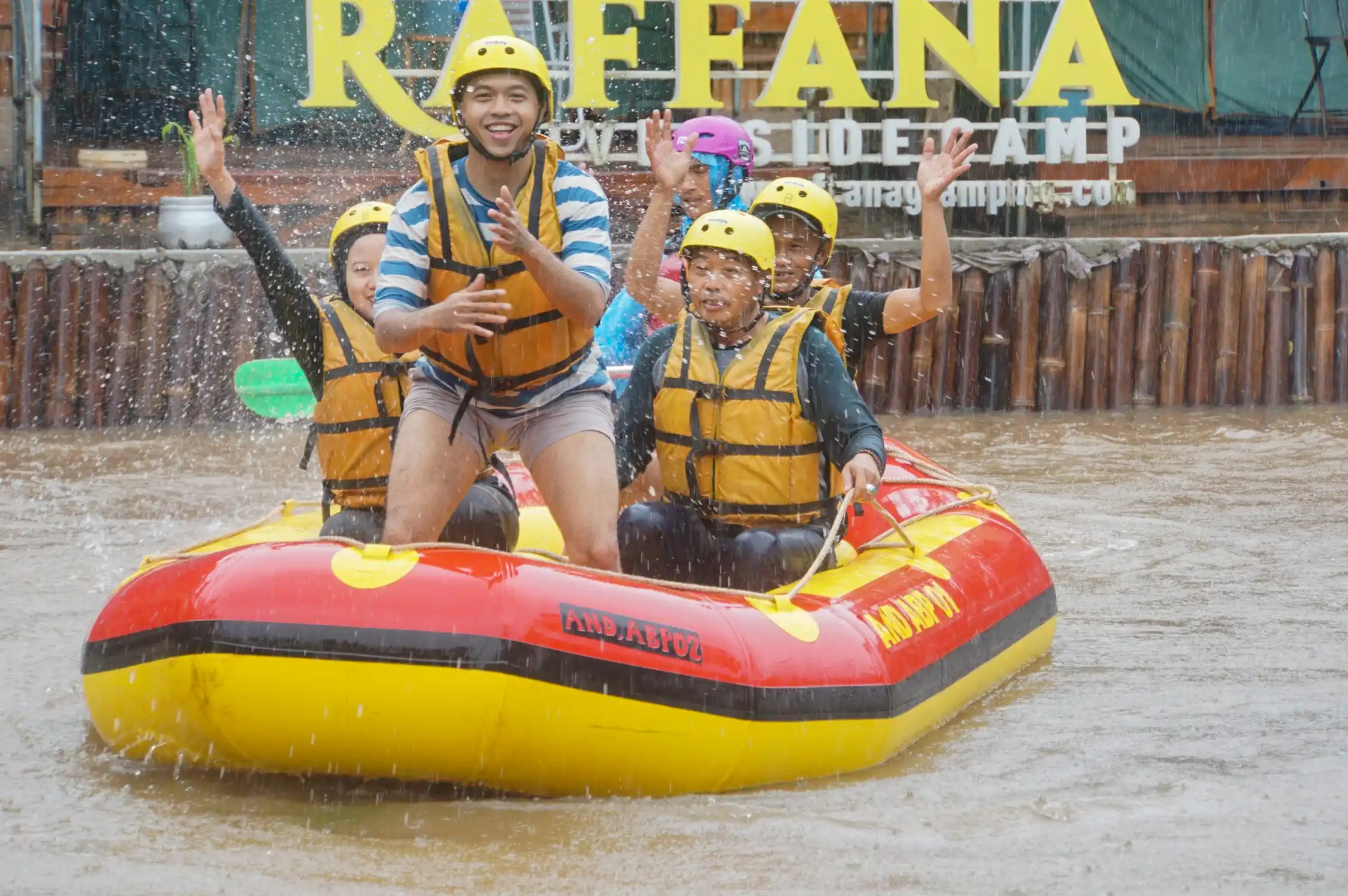 Kebersamaan peserta Rapat Evaluasi Kerja UFP PT KAI di Pangalengan